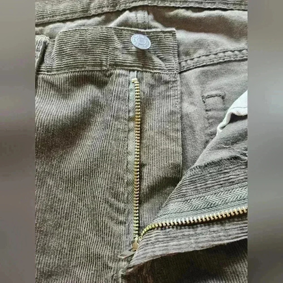 Men's Gap Forest Green Straight Leg Corduroy 5 Pocket Style Pants, Size 32 /34 - Picture 4 of 6